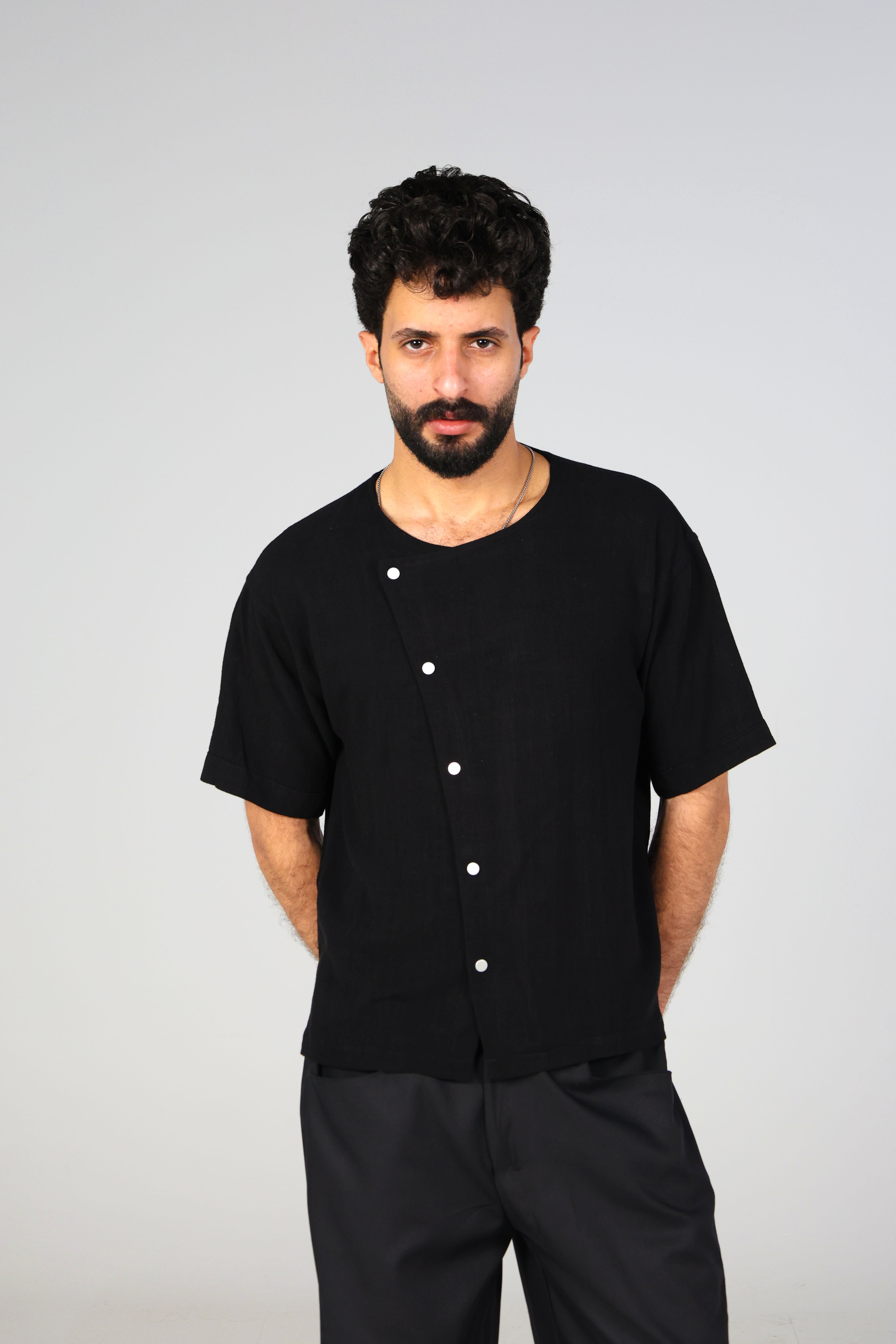 Black linen shirt with short sleeves