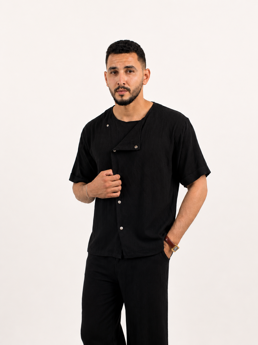 Black linen shirt with short sleeves